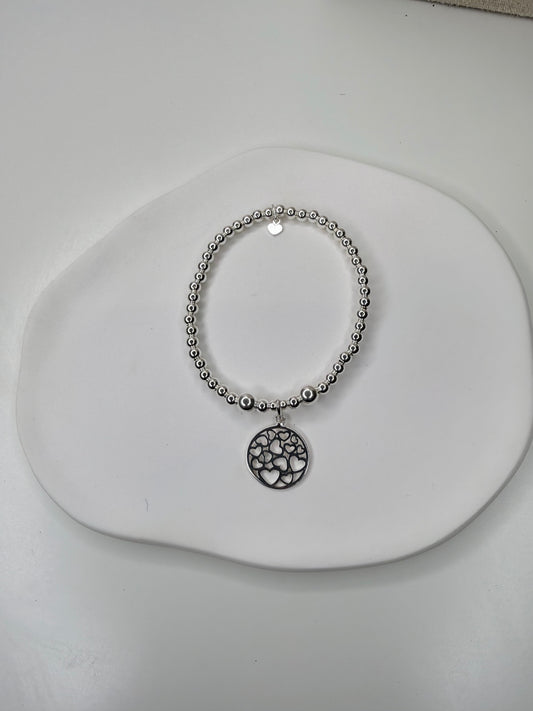 All the hearts beaded bracelet