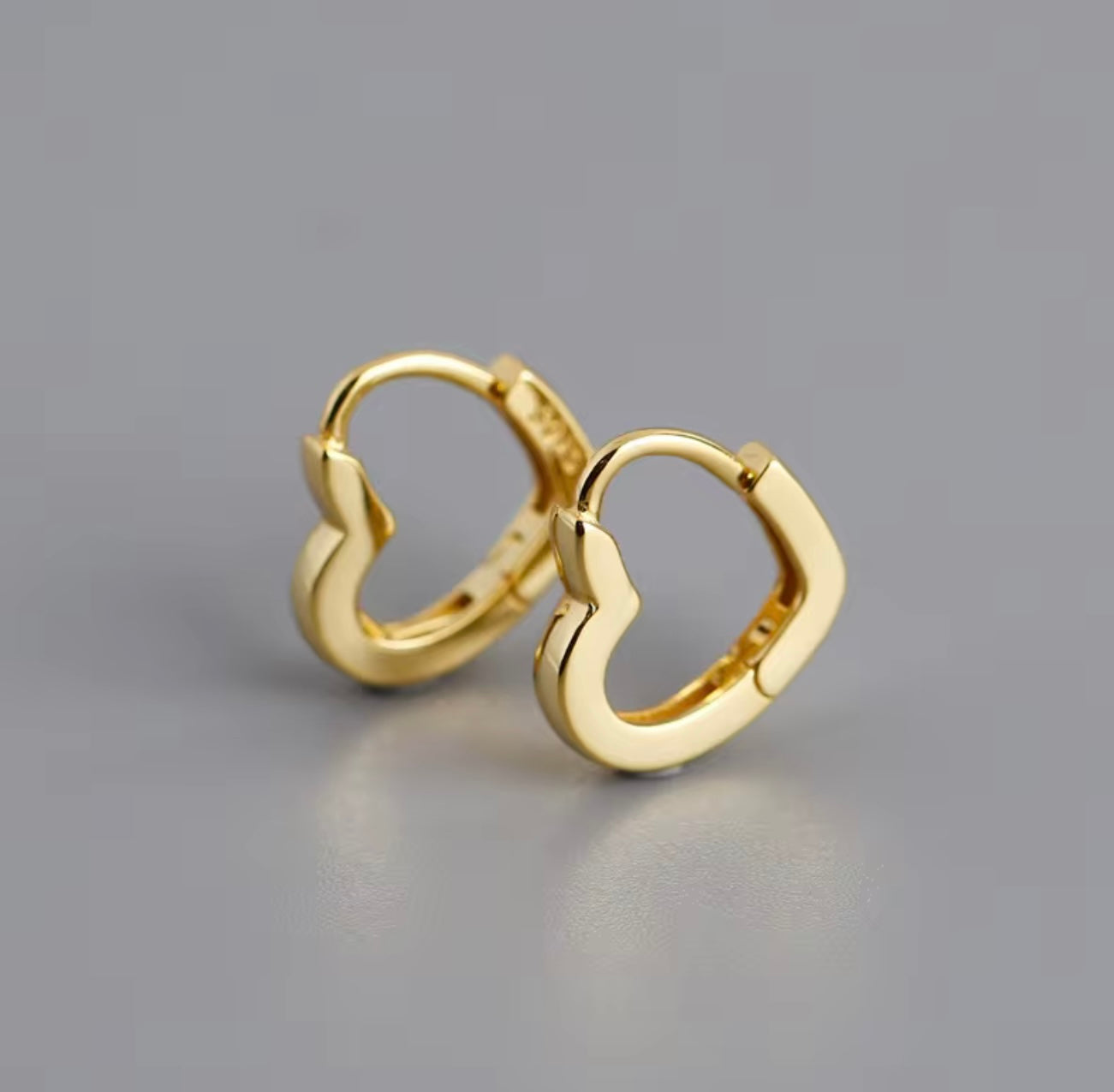 Love Lissie Heart Huggie