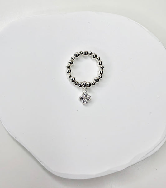 Clover charm ring