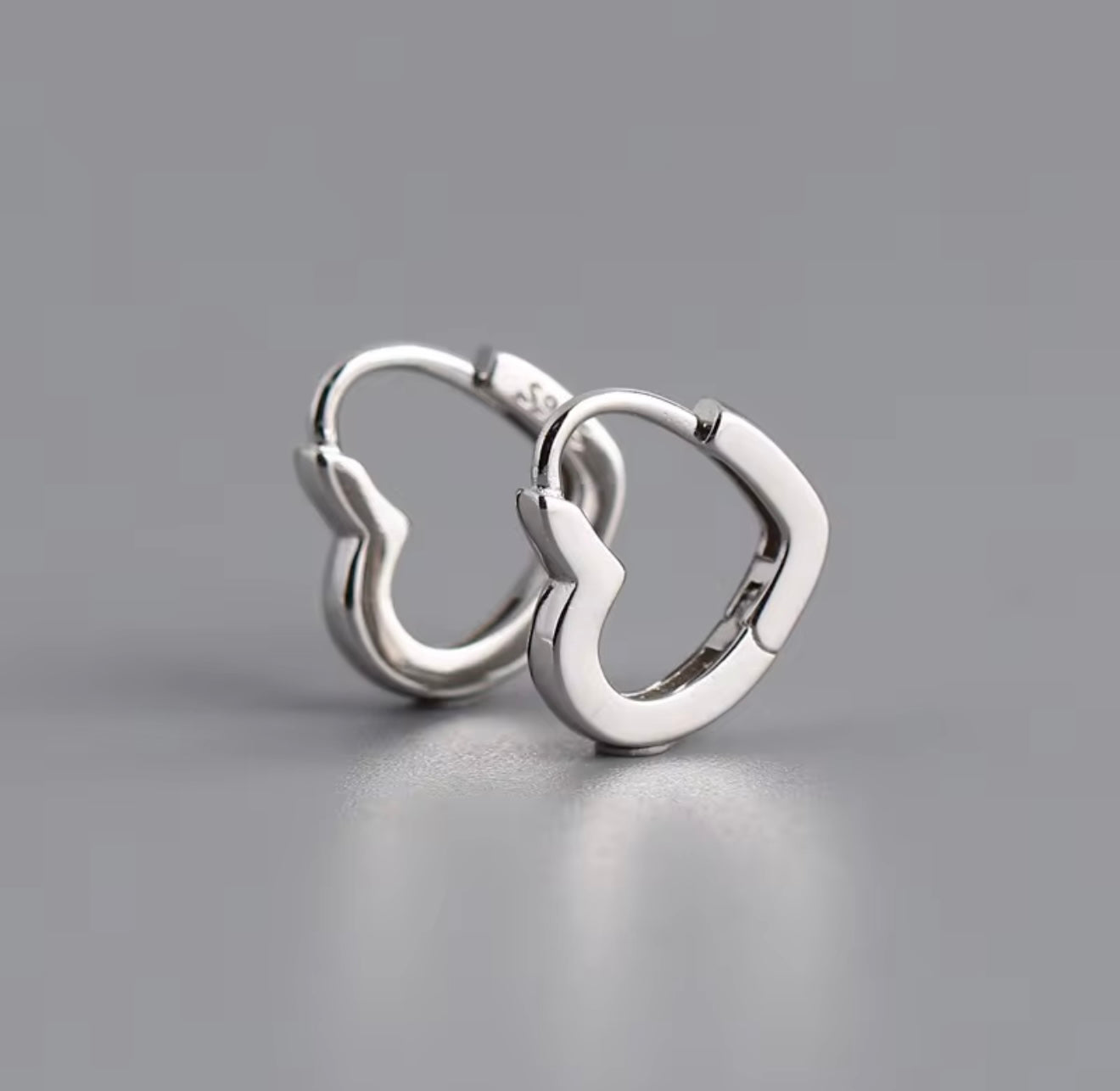 Love Lissie Heart Huggie