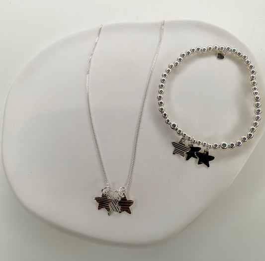 Three star necklace